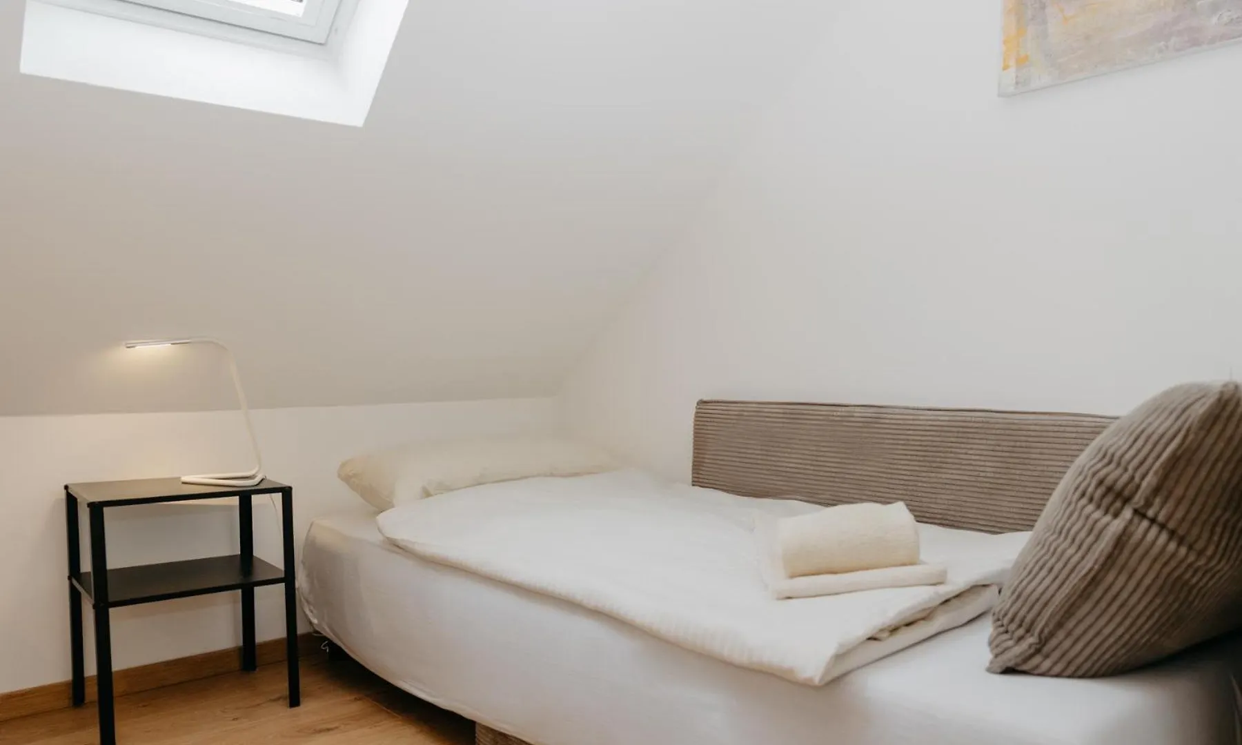 Apartment Nice2Be Violet - Augsburg Zentrum Germany