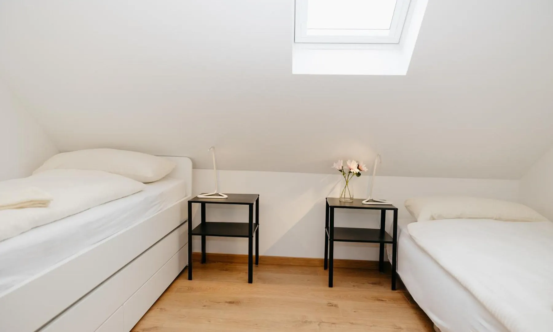 Apartment Nice2Be Violet - Augsburg Zentrum Germany