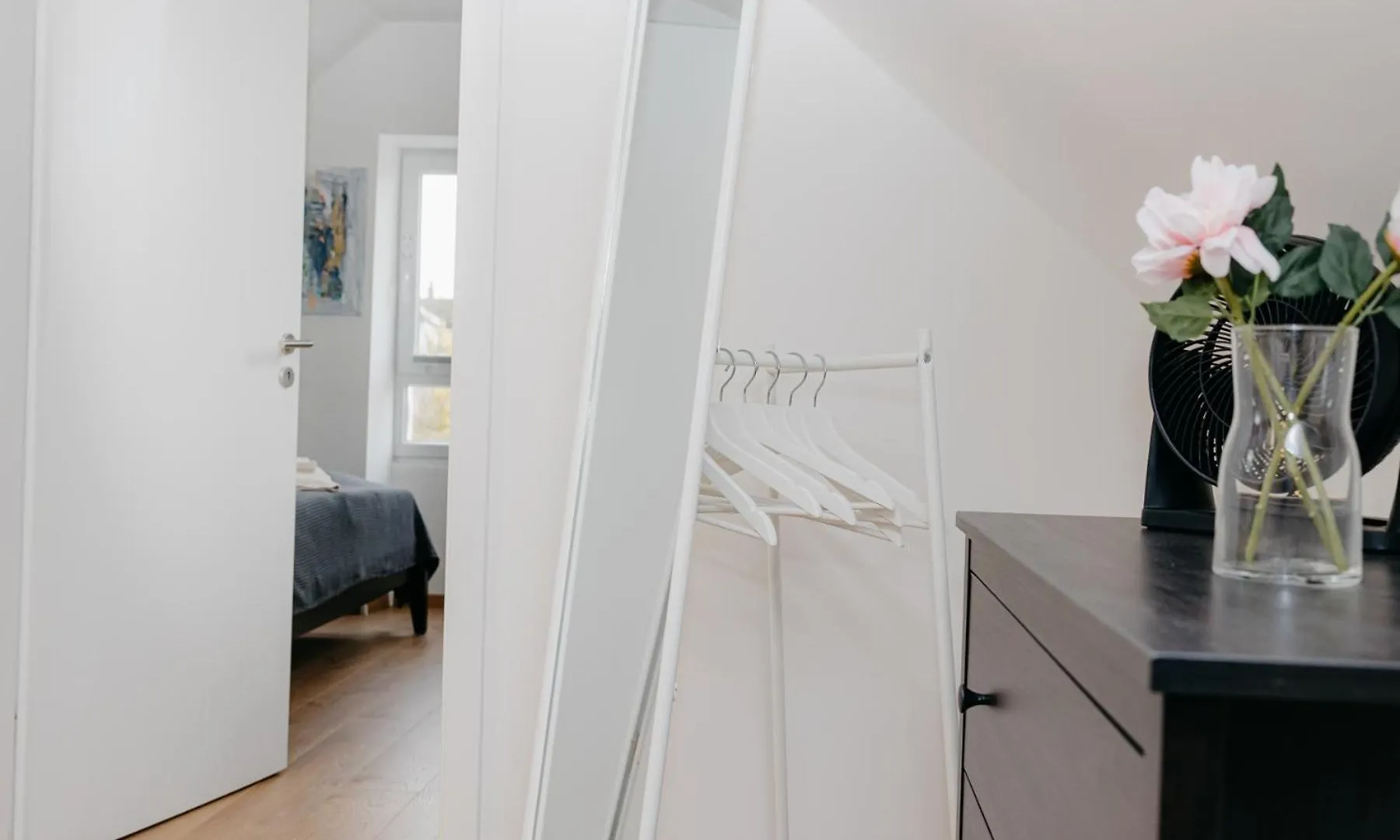 Nice2Be Violet - Augsburg Zentrum Apartment