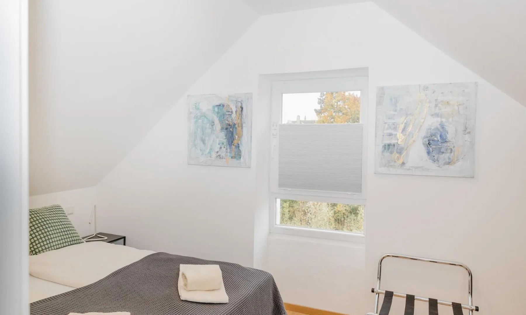 Nice2Be Violet - Augsburg Zentrum Apartment