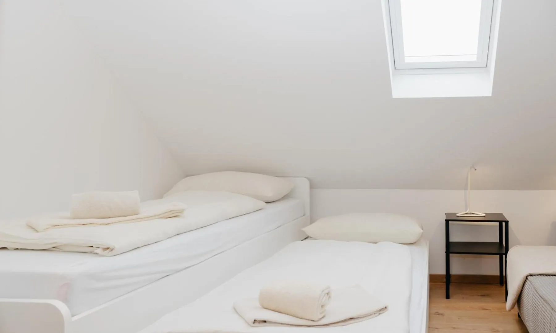 Nice2Be Violet - Augsburg Zentrum Apartment
